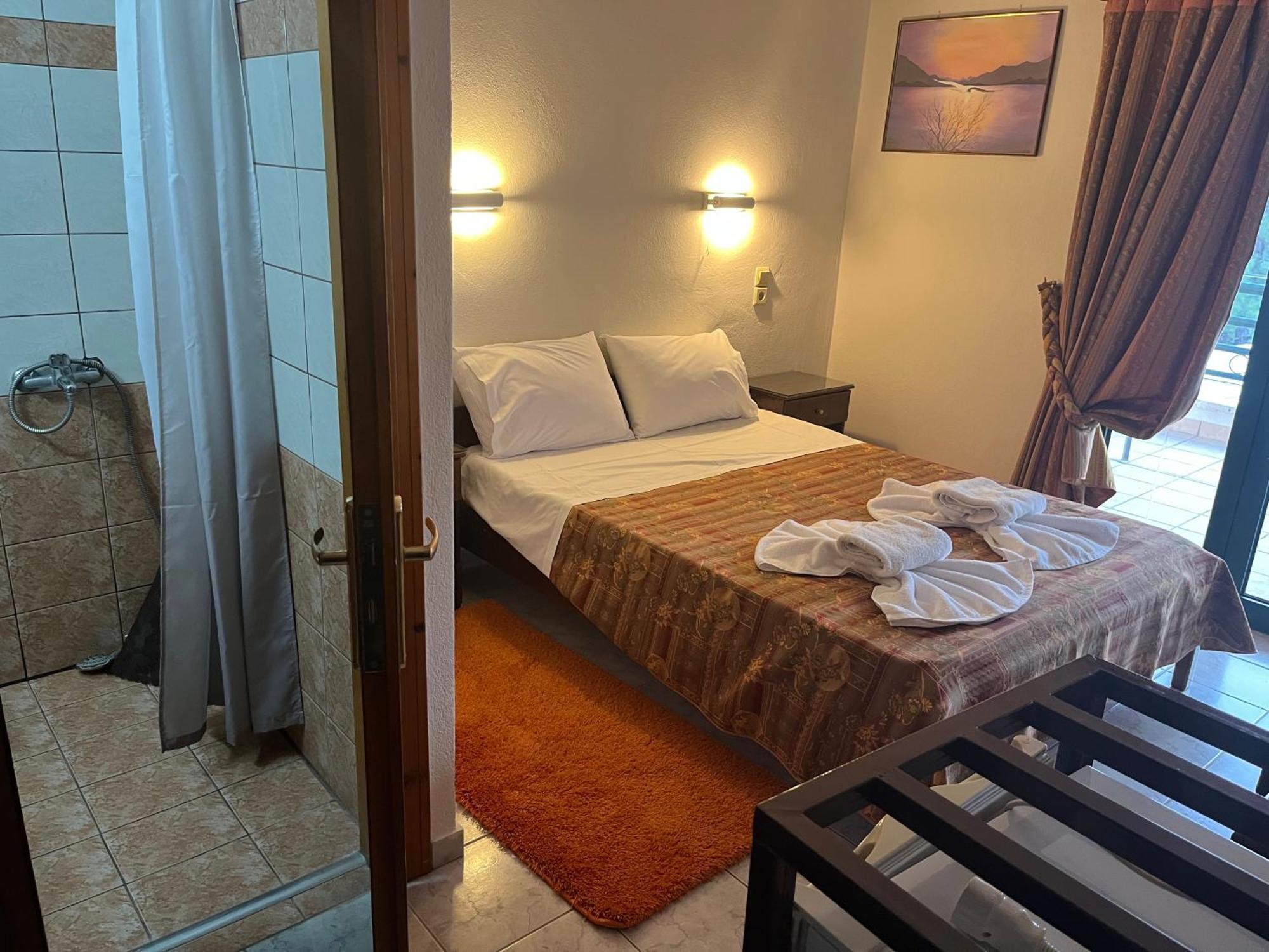 Apolis Hotel Mouzaki Buitenkant foto