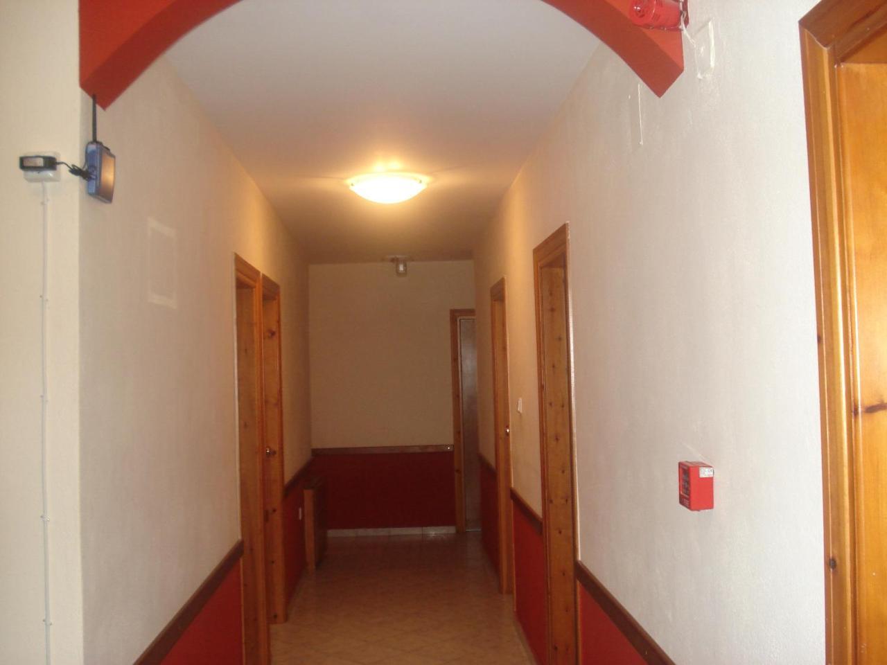 Apolis Hotel Mouzaki Buitenkant foto