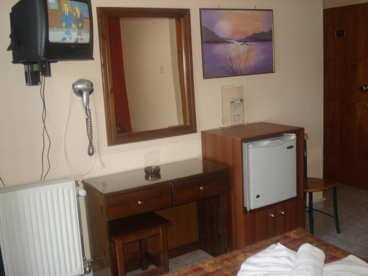Apolis Hotel Mouzaki Buitenkant foto